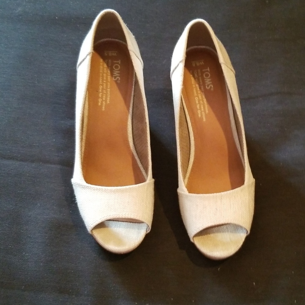 toms canvas wedge heels size 8.5